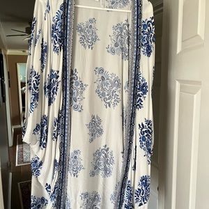 Luq White Floral Kimono